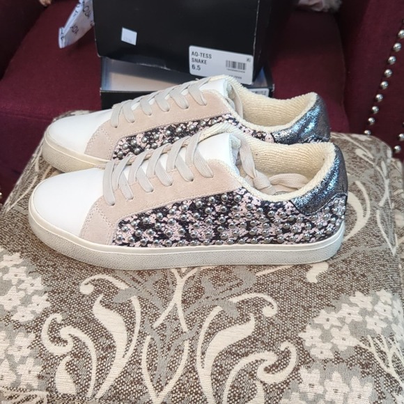 NWT Aqua Sneakers Snake - Picture 4 of 12